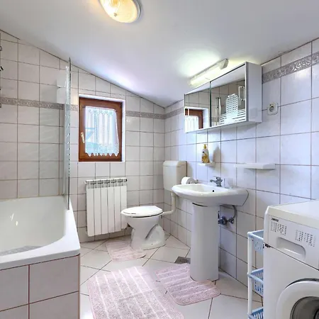 Maria - Pul 350 By Interhome Pula