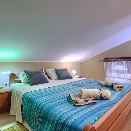 Apartment Maria - Pul 350 By Interhome Pula