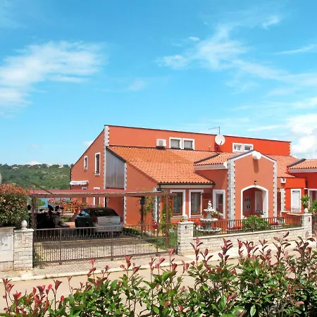 Apartment Maria - Pul 350 By Interhome Pula